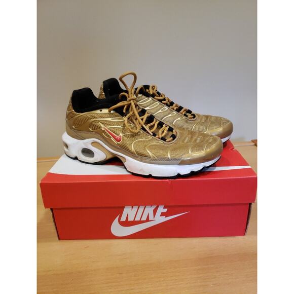 Nike Air Max Plus TN BG Metallic Gold Red Reflective Sz 7y AR0259-700 - Picture 1 of 12